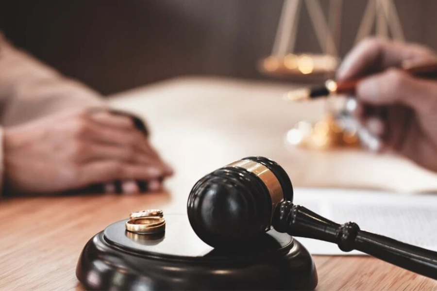 离婚时隐藏、转移夫妻共同财产的法律后果